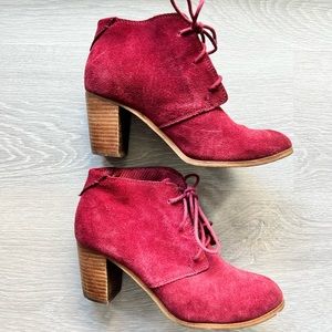 Suede maroon TOMS booties
